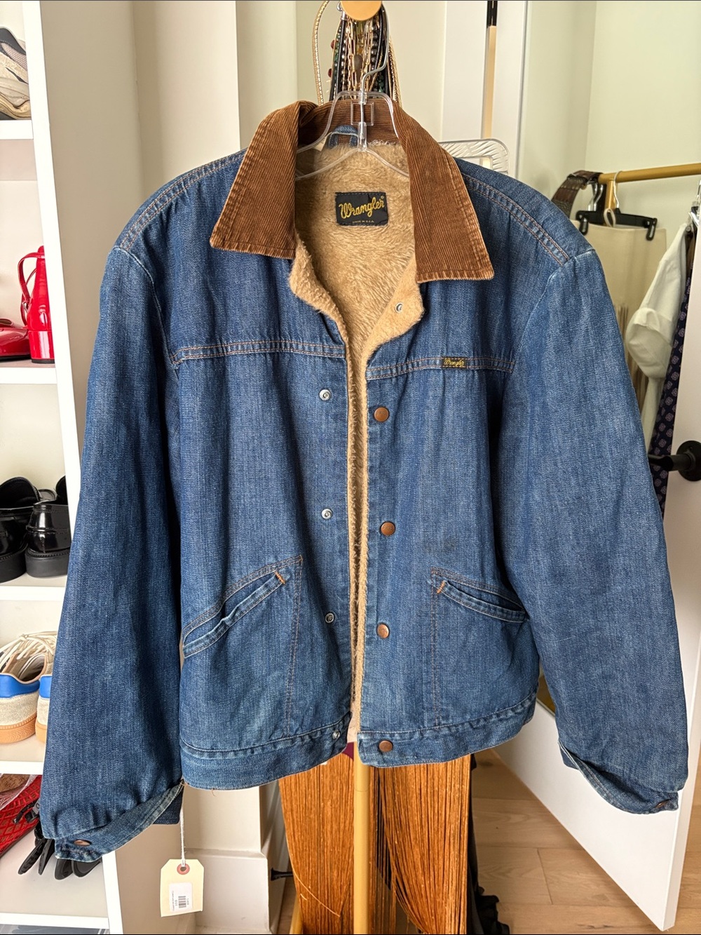Wrangler Vintage Blue Denim Sherpa-Lined Jacket with Brown Corduroy Collar